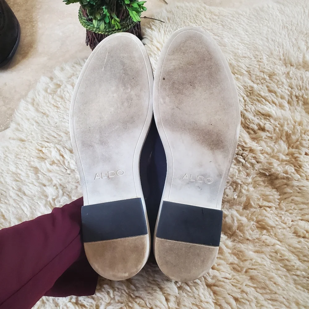EUC Aldo navy suede sz 9.5 lace‎ up oxfords